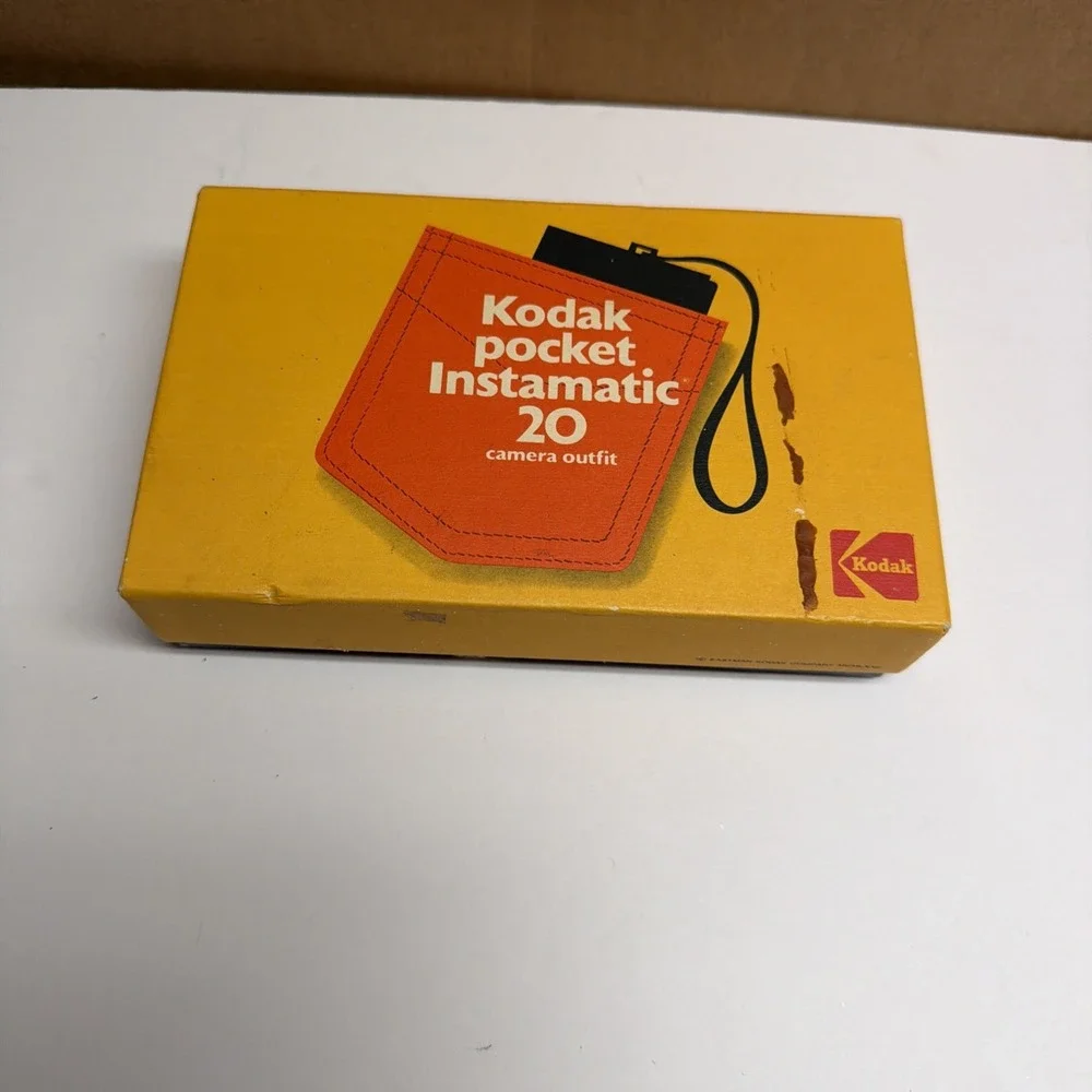 Kodak Pocket Instamatic 20 Outfit w/ Box Vintage 110 Film Camera